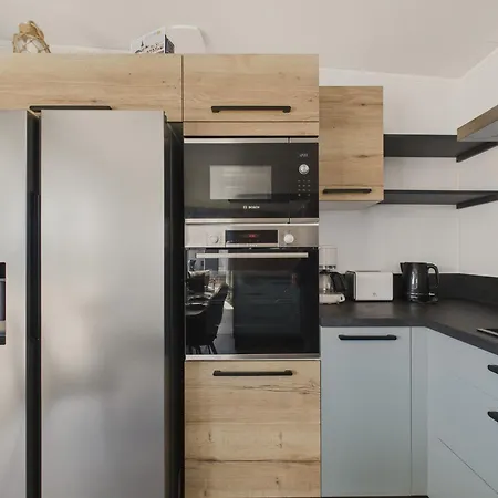 Chalet Neuf Pour 6 Avec Piscine Chauffee A L'annee *