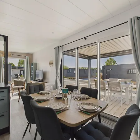 Neuf Pour 6 Avec Piscine Chauffee A L'annee Chalet
