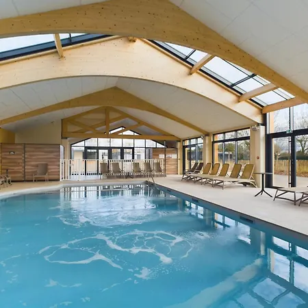 Chalet Neuf Pour 6 Avec Piscine Chauffee A L'annee *