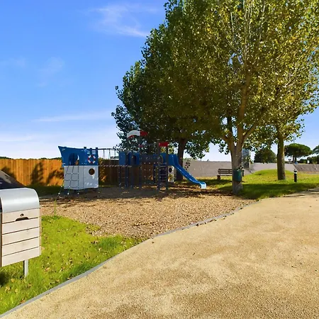 Neuf Pour 6 Avec Piscine Chauffee A L'annee